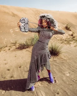 A.I.8 AFRICAN INTELLIGENCE - ORIGIN STORY SHARK HANDBAG><noscript><img width=