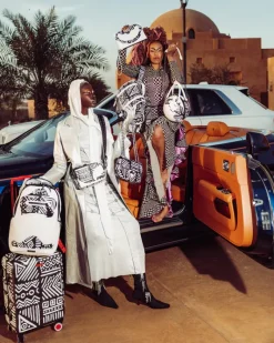 A.I.8 AFRICAN INTELLIGENCE - ORIGIN STORY SHARK HANDBAG><noscript><img width=