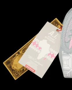 A.I.8 AFRICAN INTELLIGENCE BOOKED u0026 BUSY SHARK HANDBAG><noscript><img width=