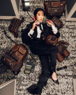CHECKMATE ROYALE MESSENGER BRICK BAG><noscript><img width=
