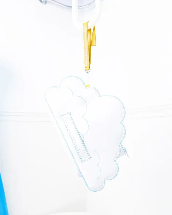 CLOUDY WITH A CHANCE OF SHARK CROSSOVER CLUTCH>SPRAYGROUND Outlet