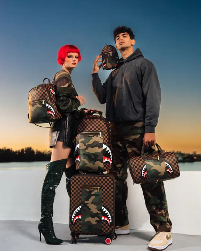 EXTERIOR GOLD ZIP POCKET SHARKS IN PARIS SAVAGE BACKPACK>SPRAYGROUND Online