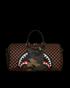 EXTERIOR GOLD ZIP POCKET SHARKS IN PARIS DUFFLE>SPRAYGROUND