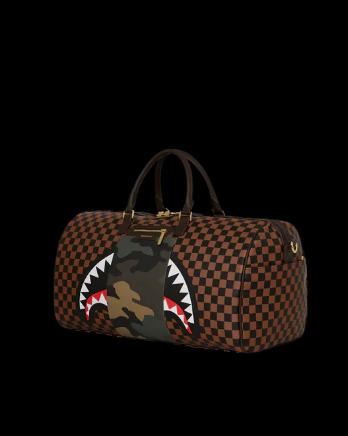 EXTERIOR GOLD ZIP POCKET SHARKS IN PARIS DUFFLE>SPRAYGROUND