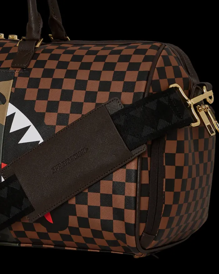 EXTERIOR GOLD ZIP POCKET SHARKS IN PARIS DUFFLE>SPRAYGROUND