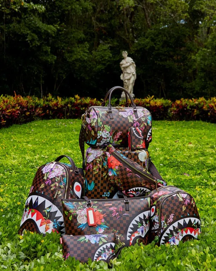 GARDEN OF SHARKS CROSSOVER CLUTCH>SPRAYGROUND Discount