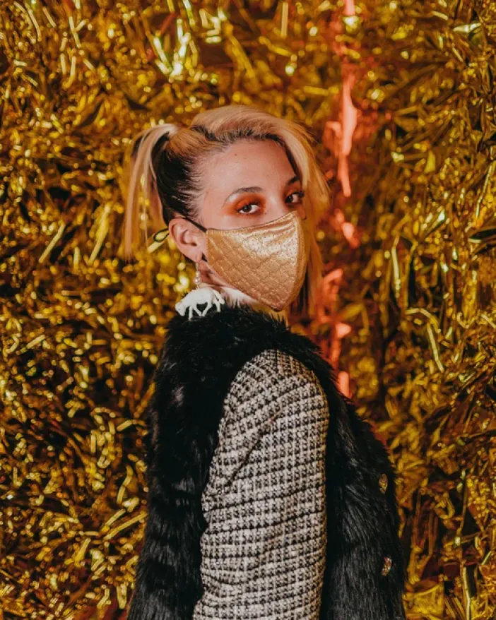 GOLD MONEYGRAM VEGAN LEATHER FACE MASK>SPRAYGROUND