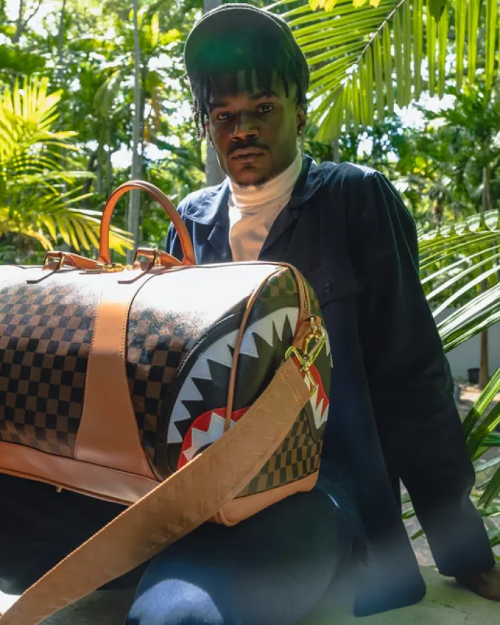 HENNY AIR TO THE THRONE DUFFLE>SPRAYGROUND Hot