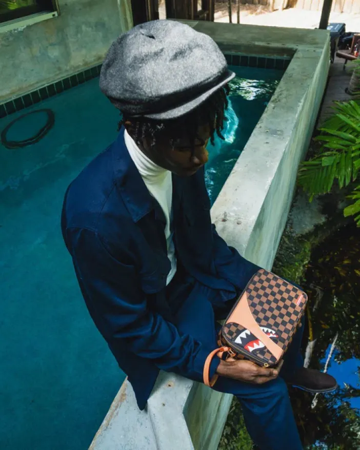 HENNY AIR TO THE THRONE TOILETRY>SPRAYGROUND New