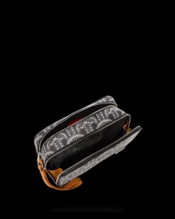 ILLUCHAINS TOILETRY BAG><noscript><img width=