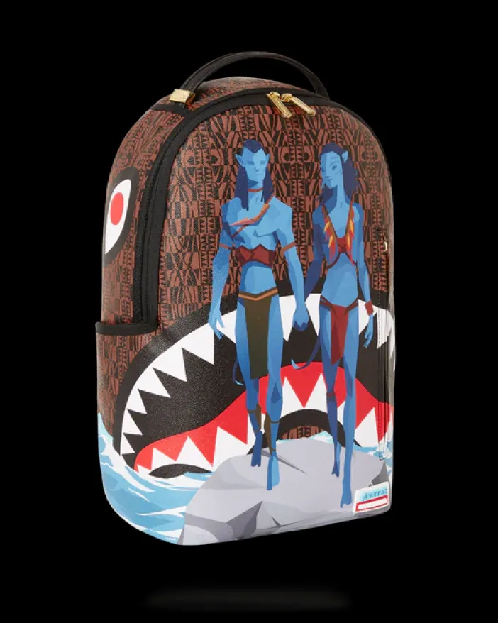 JAKE AND NEYTIRI SHARKS IN PANDORA>SPRAYGROUND