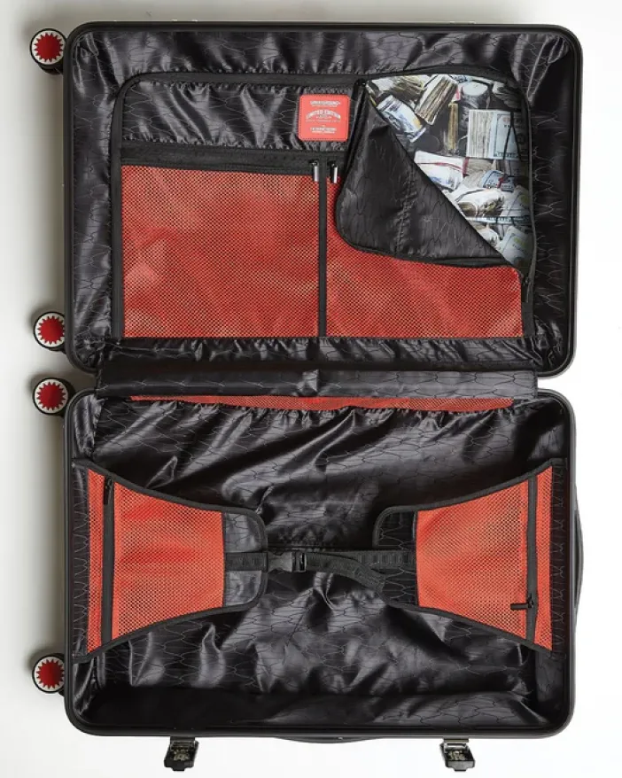 JUNGLE PARIS 29.5u201d FULL-SIZE SHARKITECTURE LUGGAGE>SPRAYGROUND