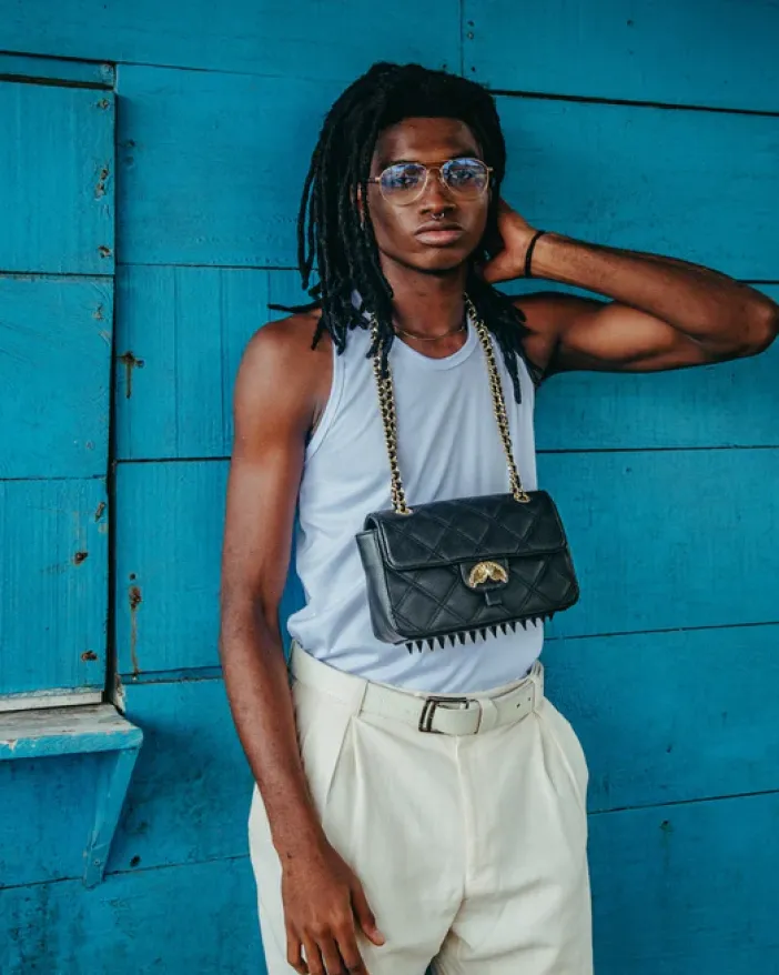 NOIR QUILT GOLD CHAIN SHARK HANDBAG>SPRAYGROUND