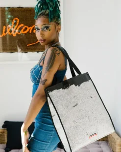 OFFICIAL BASQUIAT PEGASUS 1987 LOFT TOTE>SPRAYGROUND