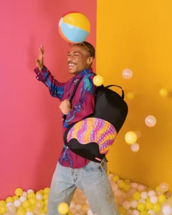 POP SHARK BACKPACK (DLXV)><noscript><img width=