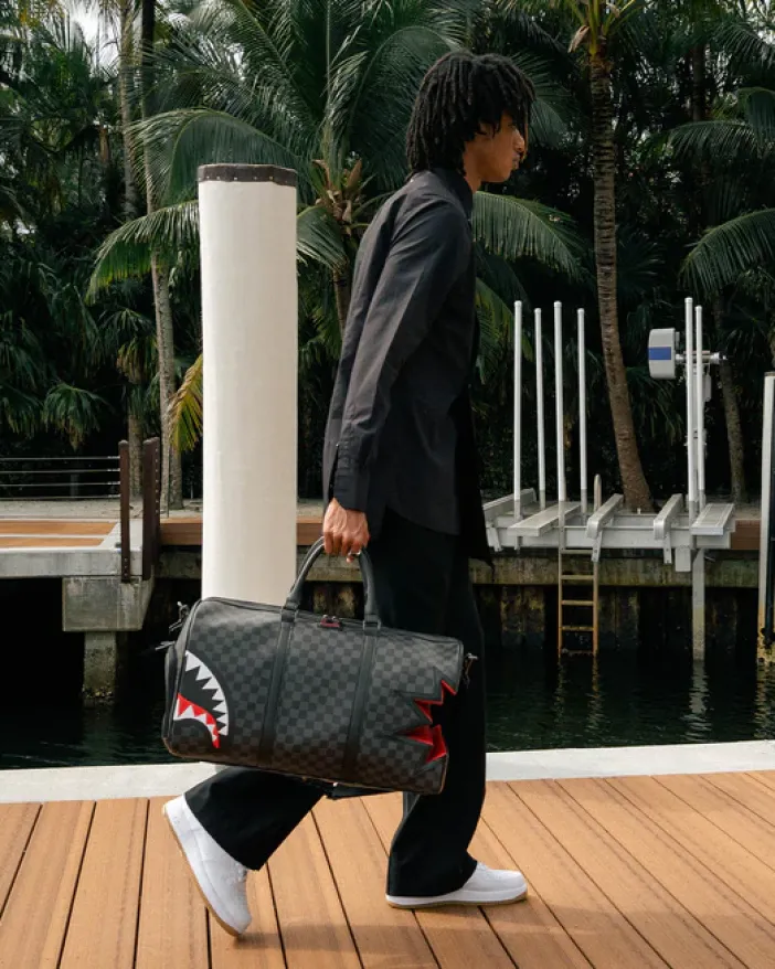 SHARK BITE SHARKS IN PARIS GRAY DUFFLE>SPRAYGROUND New