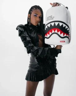 SHARK CENTRAL (WHT) BACKPACK (DLXV)><noscript><img width=