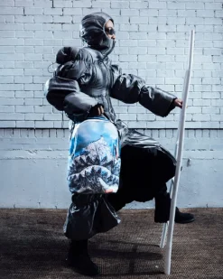 SHARK EVERE$T BACKPACK (DLXV)><noscript><img width=