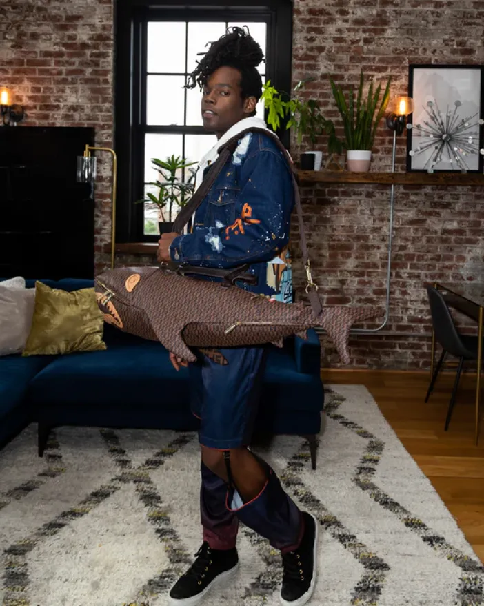 SHARKFINITY SHARK SHAPE DUFFLE>SPRAYGROUND