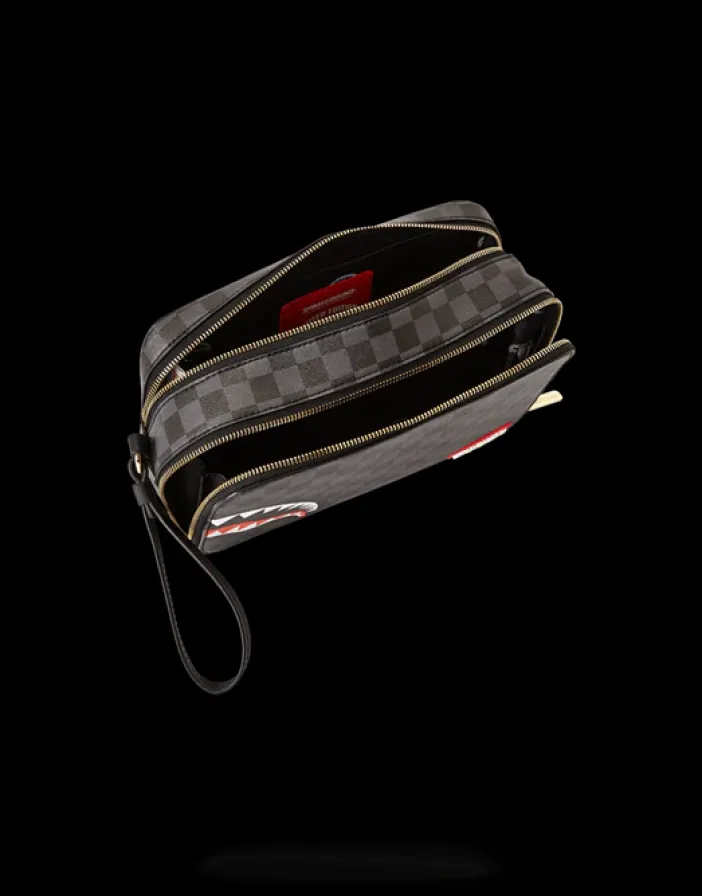 SHARKS IN PARIS (BLACK CHECKERED EDITION) TOILETRY AKA MONEY BAGS>SPRAYGROUND New