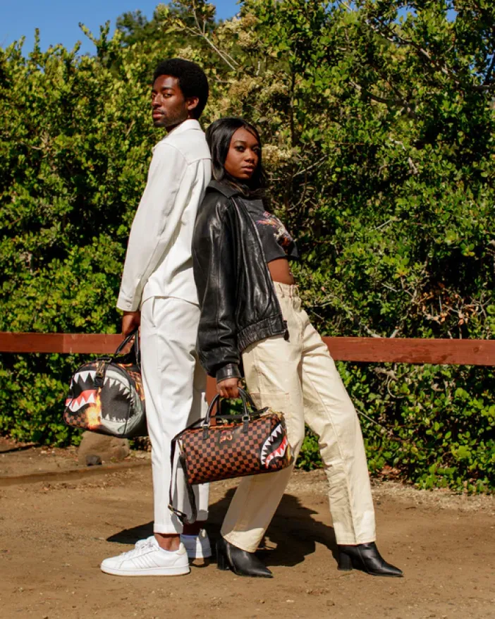 SHARKS IN PARIS UNSTOPPABLE DUFFLE>SPRAYGROUND Hot