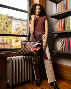 SHARKS IN PARIS VANQUISH TOTE><noscript><img width=