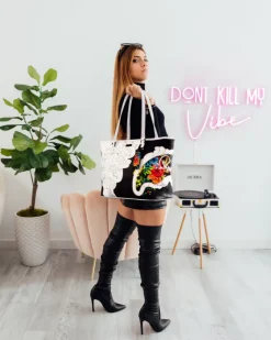 THE FLORAL CUT TOTE><noscript><img width=