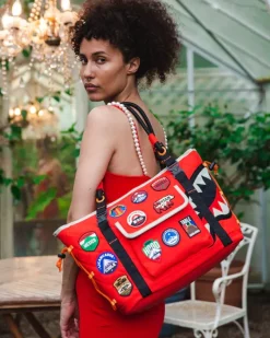 THE GLOBAL EXPEDITION TOTE><noscript><img width=