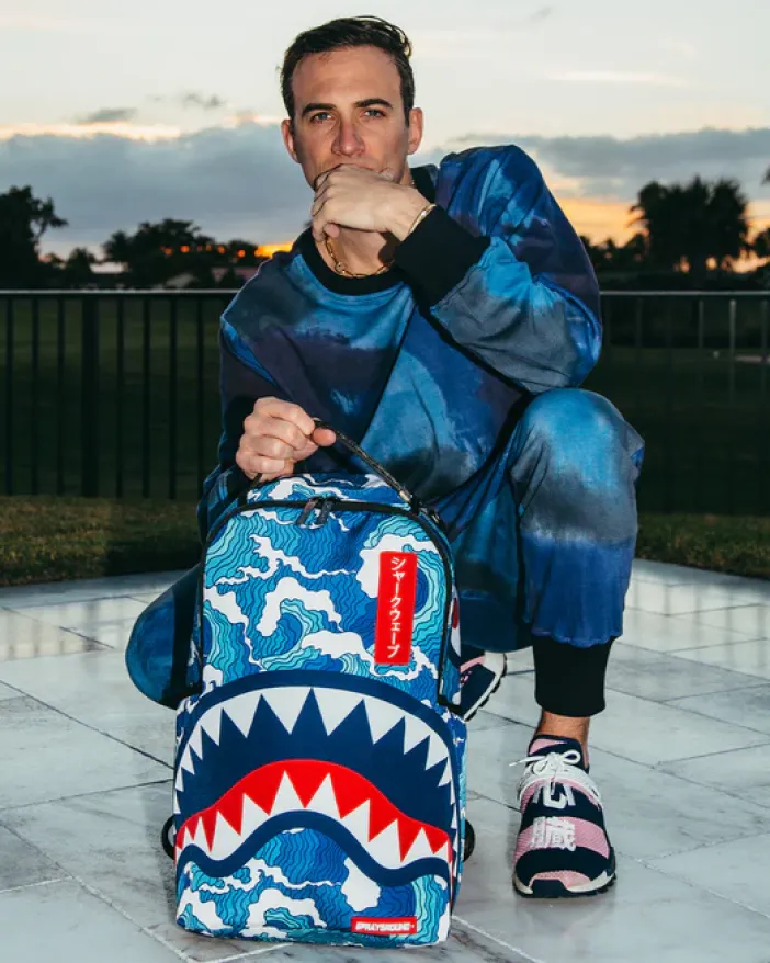 THE SHARK WAVE (made from 100% recycled plastic bottles from the ocean)>SPRAYGROUND Clearance