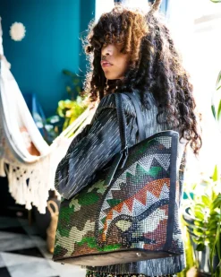 TRINITY CAMO TOTE><noscript><img width=