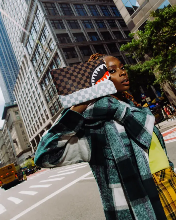 UNSTOPPABLE ENDEAVORS II CROSSOVER CLUTCH>SPRAYGROUND Hot