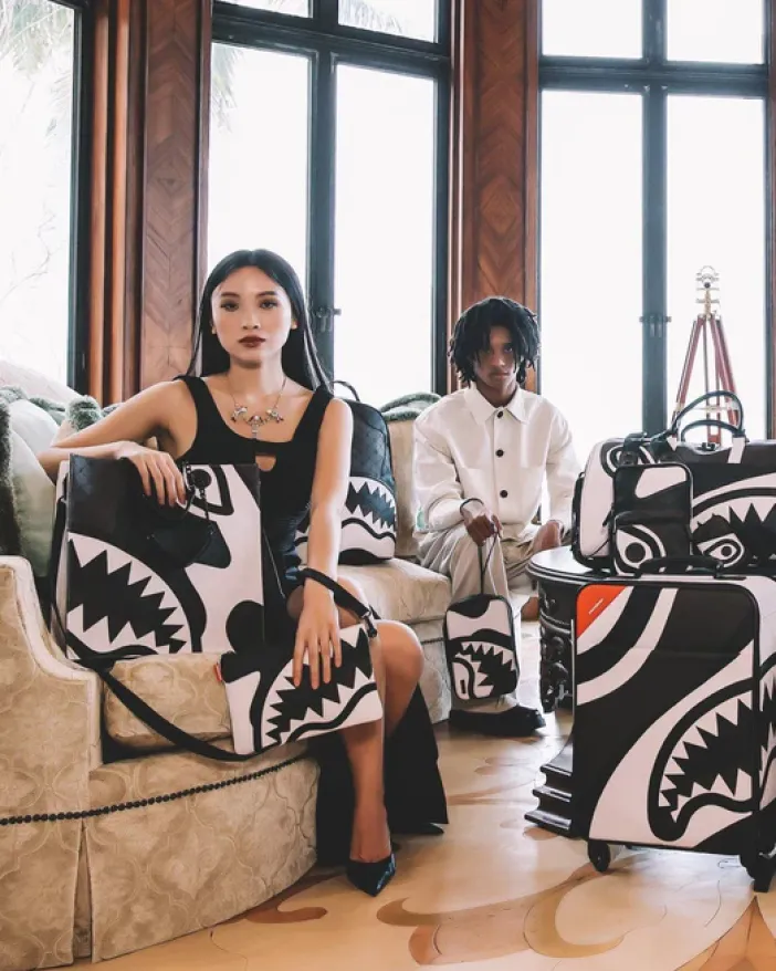 V.V.I.P. CROSSOVER CLUTCH>SPRAYGROUND Best