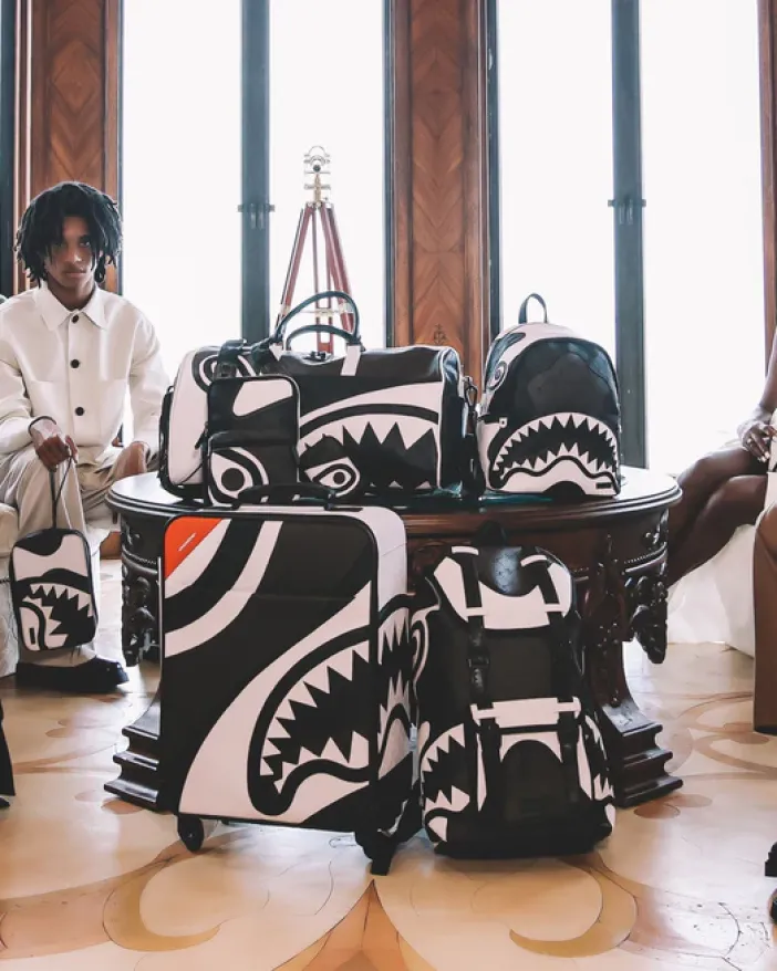 V.V.I.P. HILLS>SPRAYGROUND Sale