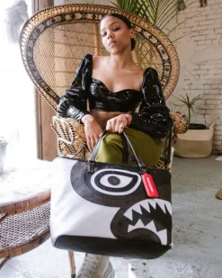 V.V.I.P. TOTE><noscript><img width=